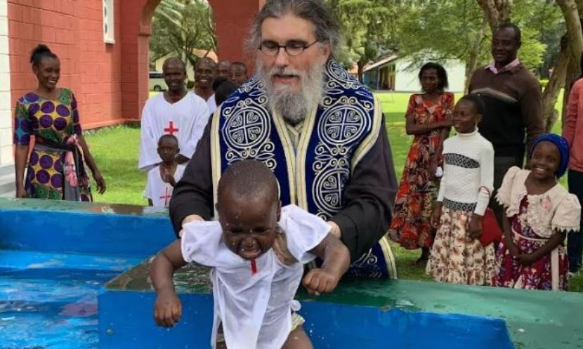 Με βαπτίσεις κατηχουμένων η Κυριακή των Βαΐων στην Αρούσα