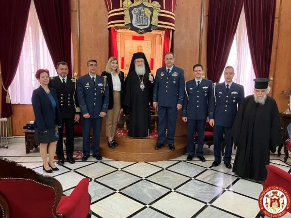 Patriarch of Jerusalem Theophilos receives Hellenic Air Force’s chief of staff