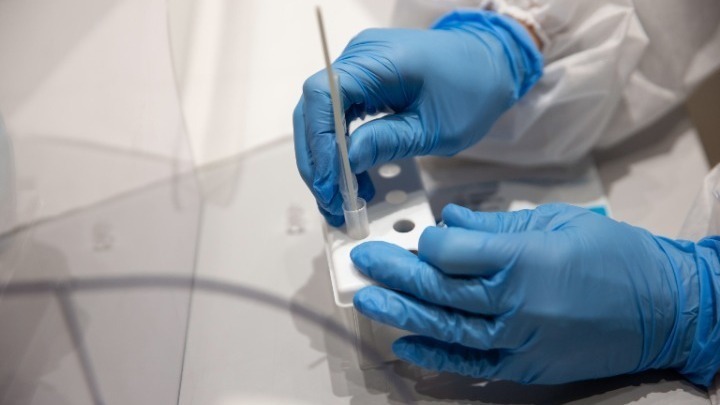 Κορωνοϊός-Ελλάδα: 11.487 νέα κρούσματα, 43 θάνατοι, 267 διασωληνωμένοι