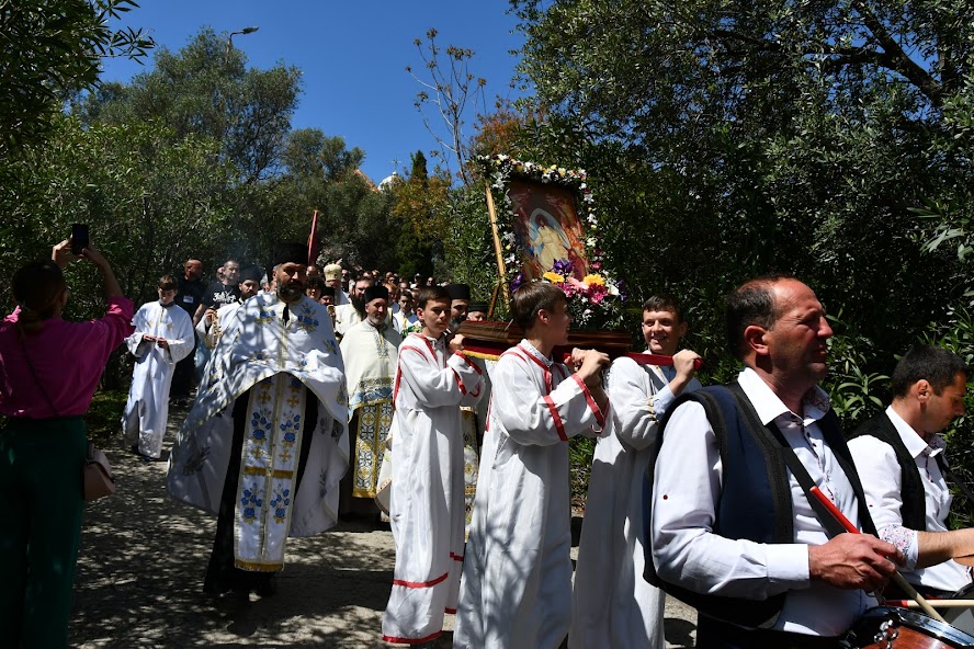 Λιτάνευσαν την εικόνα της Αναστάσεως στο Μαυροβούνιο