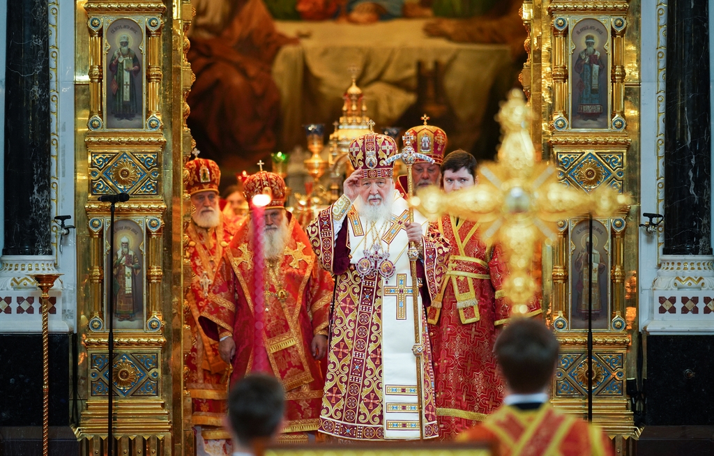 В неделю 6-ю по Пасхе Святейший Патриарх Кирилл совершил Литургию в кафедральном соборном Храме Христа Спасителя