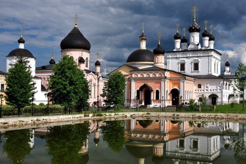 Три объекта культурного наследия передали мужскому монастырю в Чехове
