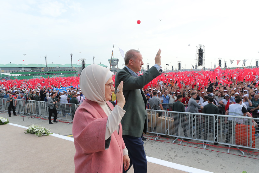 «Γιορτή» για την Άλωση της Πόλης με προκλήσεις από Ερντογάν και Μπαχτσελί