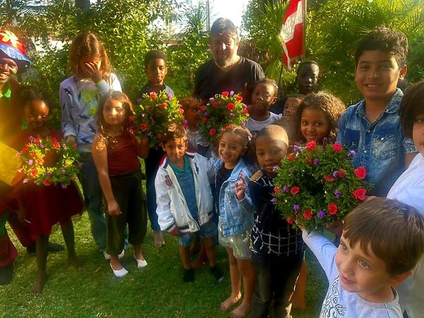 Ο Ελληνισμός της Λουσάκας εόρτασε την Πρωτομαγιά στην Μητρόπολη Ζάμπιας