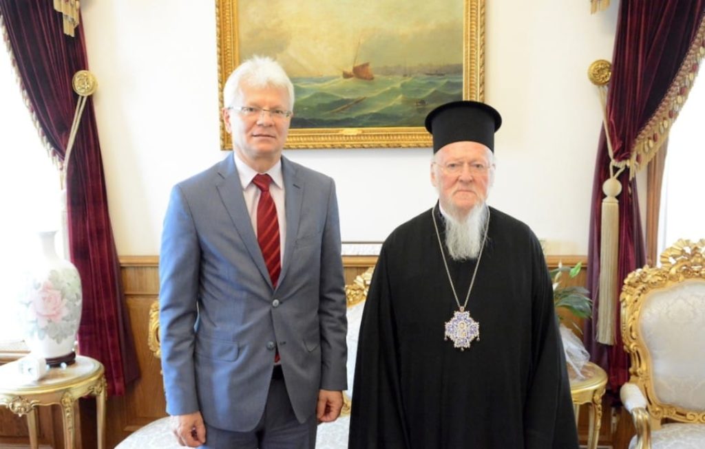 ‎ابينا صاحب القداسة يستقبل سعادة سفير ليتوانيا في انقرة