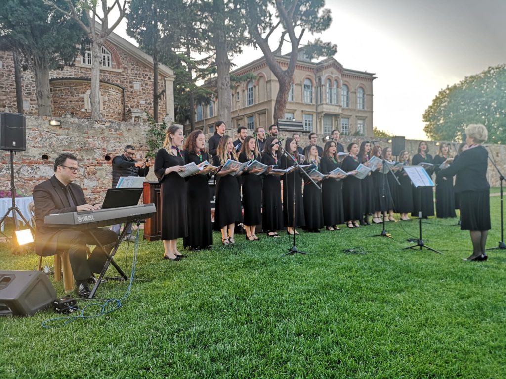 Συναυλία κλασσικής και παραδοσιακής μουσικής στη Θεολογική Σχολή της Χάλκης