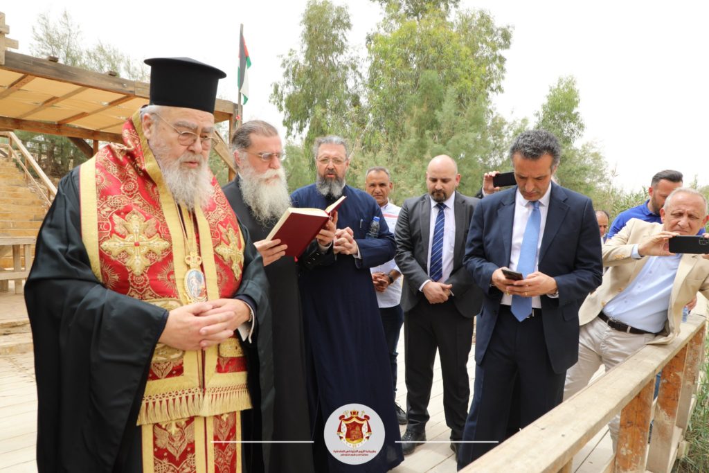 ‎جولةِ الوفدُ الكنسيّ اليونانيّ لعددٍ من الأماكنِ السّياحيّةِ