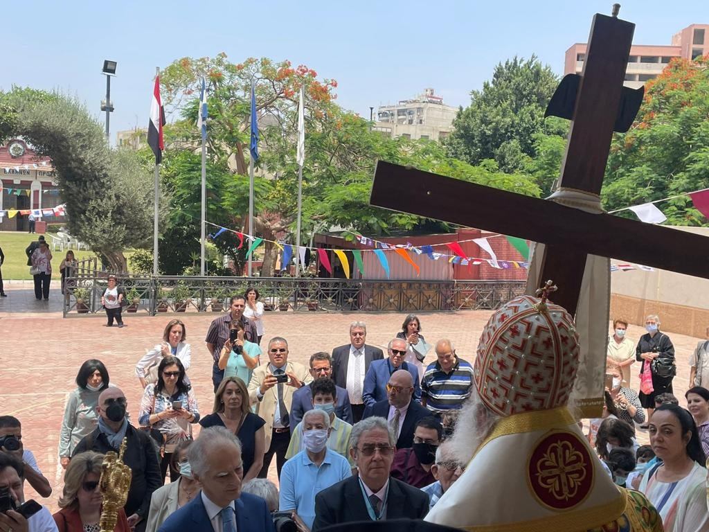 البابا ثيودروس يحتفل بعيد القديسَيّن قسطنطين و هيلانة.