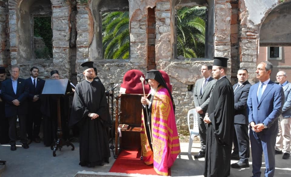 ‎قداس في كنيسة العذراء المهدمة (بلاش ساراي)