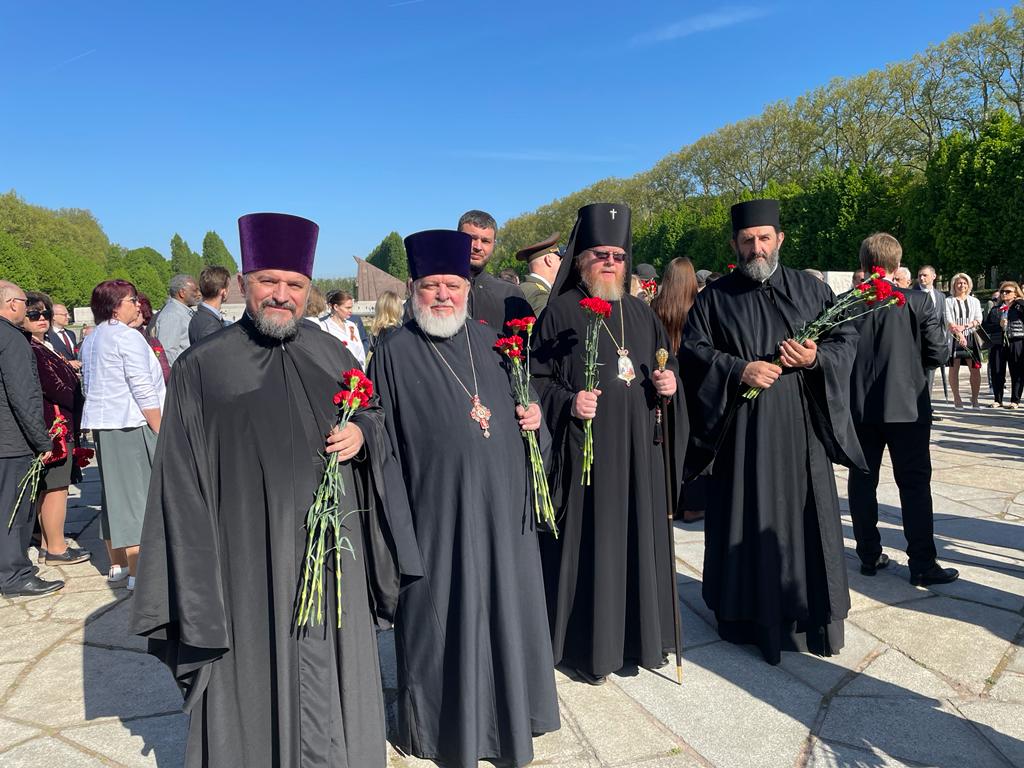 В 77-ю годовщину Великой Победы в Берлине совершено поминовение воинов-освободителей