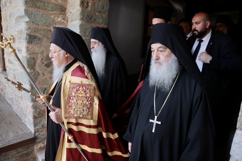 Ο Οικουμενικός Πατριάρχης στην Ιερά Μονή Καρακάλλου (ΦΩΤΟ – ΒΙΝΤΕΟ)