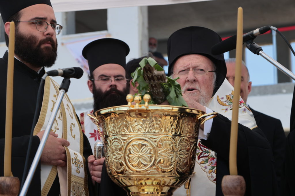 Η τρίτη ημέρα του Πατριάρχη Βαρθολομαίου στην Θεσσαλονίκη – Αγιασμοί, θεμέλιος λίθος και ανακήρυξή του σε επίτιμο δημότη Θερμαϊκού