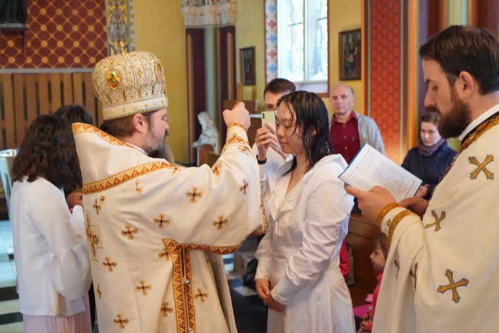 Tot mai multe Botezuri de adulți în Episcopia Europei de Nord: Un suedez și o chinezoaică au devenit ortodocși