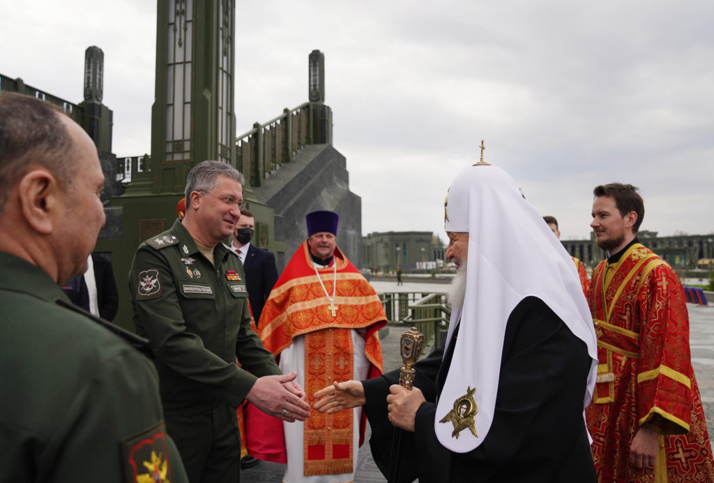 В Неделю святых жен-мироносиц Предстоятель Русской Церкви совершил Литургию в Патриаршем соборе в честь Воскресения Христова — главном храме Вооруженных сил РФ