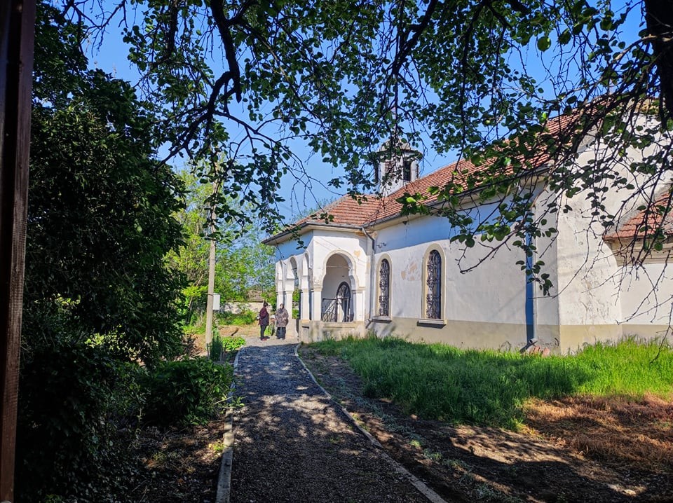 В силистренското село Попина ще се гради мъжки манастир