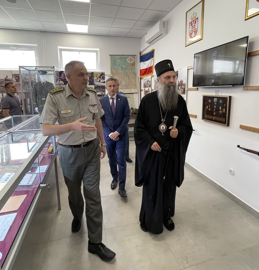 Патријарх Порфирије посетио Војну академију у Београду