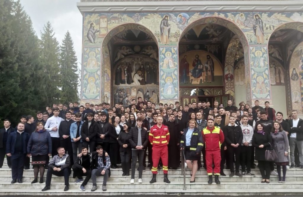 Acasa › Actualitate religioasă › Știri › Instructaj privind situațiile de urgențe la Seminarul Teologic Liceal Ortodox „Veniamin Costachi” de la Mănăstirea Neamț Instructaj privind situațiile de urgențe la Seminarul Teologic Liceal Ortodox „Veniamin Costachi” de la Mănăstirea Neamț