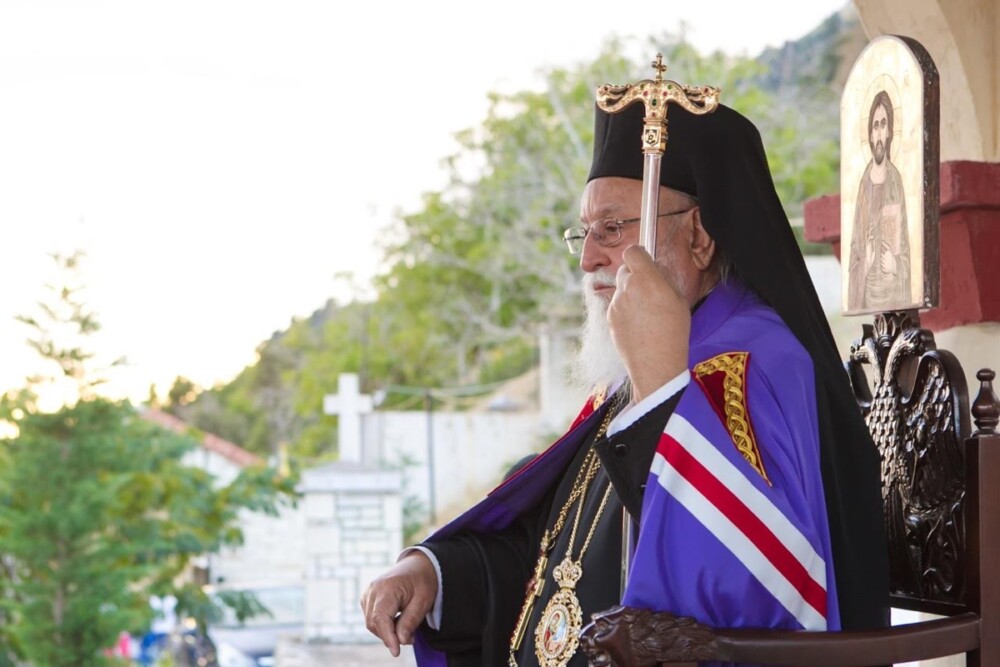 Митрополитът на Мандиния Александър е заразен с Covid-19