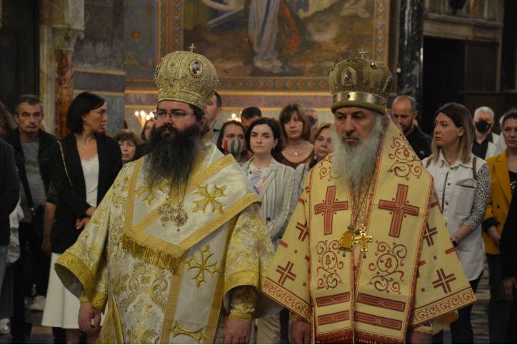 Архиерейска св. Литургия и песнопения на арамейски език в Патриаршеската катедрала