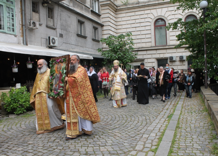 Богослужения и литийно шествие в чест на св. мчк Георги Софийски Най-нови