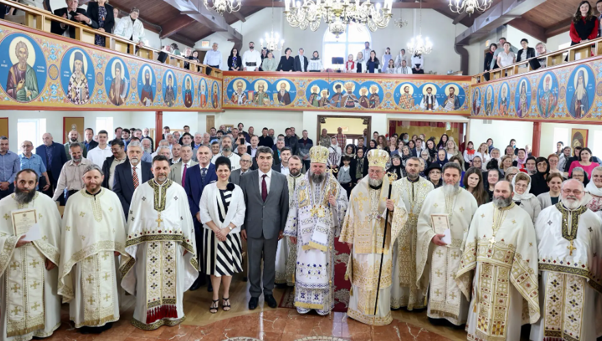Mitropolitul Americii a slujit împreună cu Episcopul Maramureșului la hramul Catedralei românești din Chicago