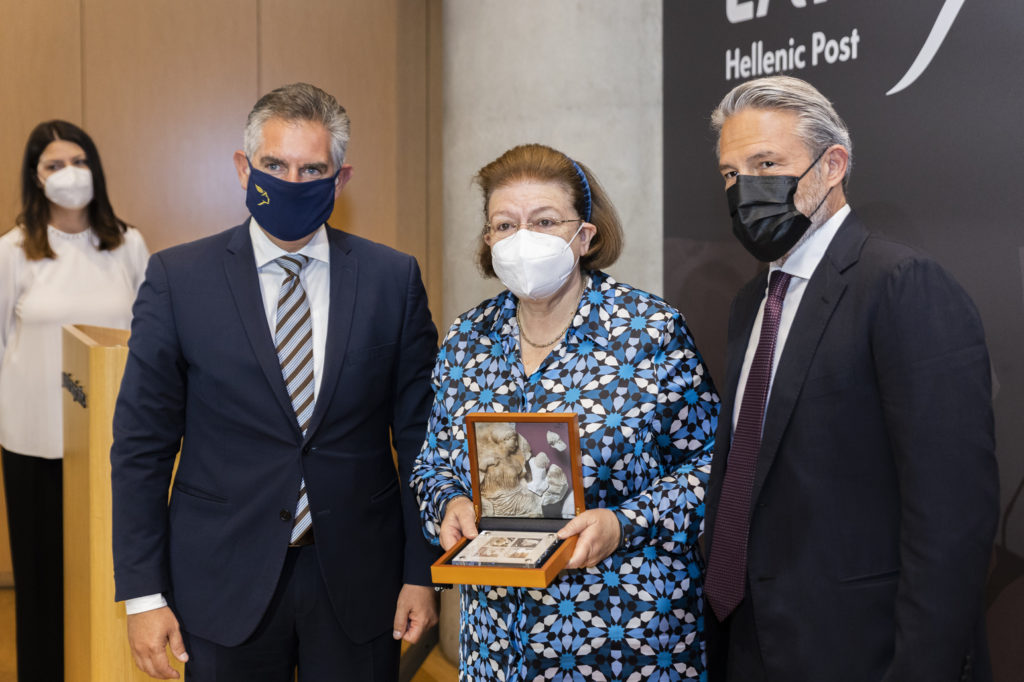 Παρουσίαση της ειδικής σειράς γραμματοσήμων για την επανένωση των Γλυπτών του Παρθενώνα