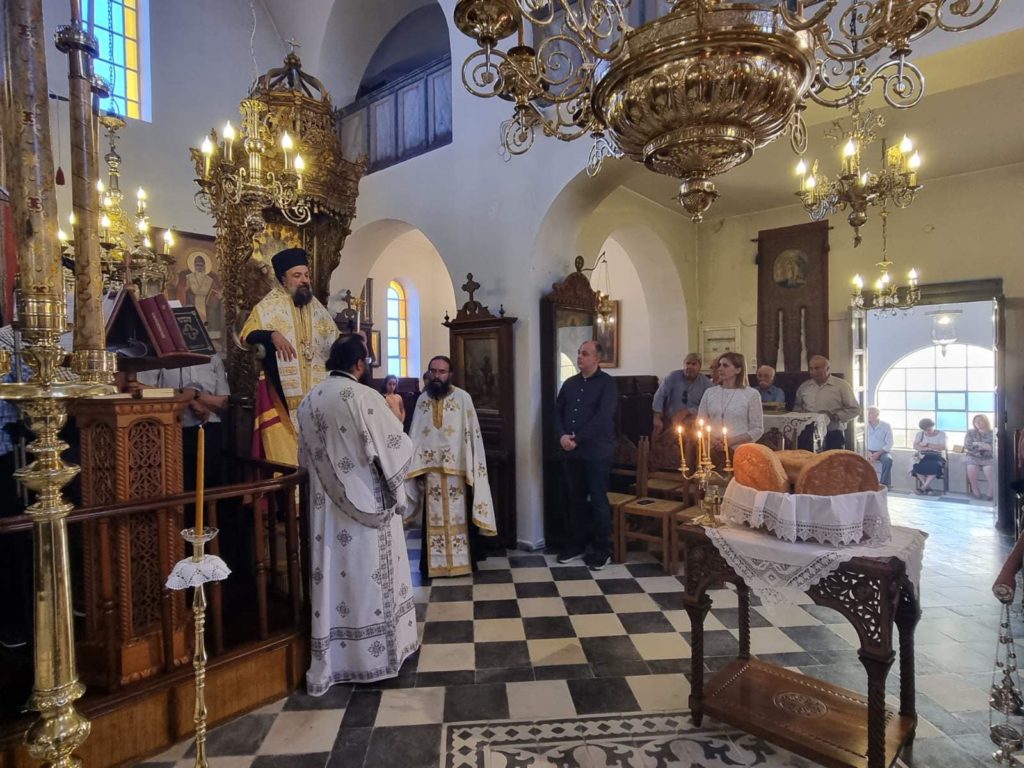 Στην Αγία Θεοδοσία Πύργου ο Μητροπολίτης Θήρας