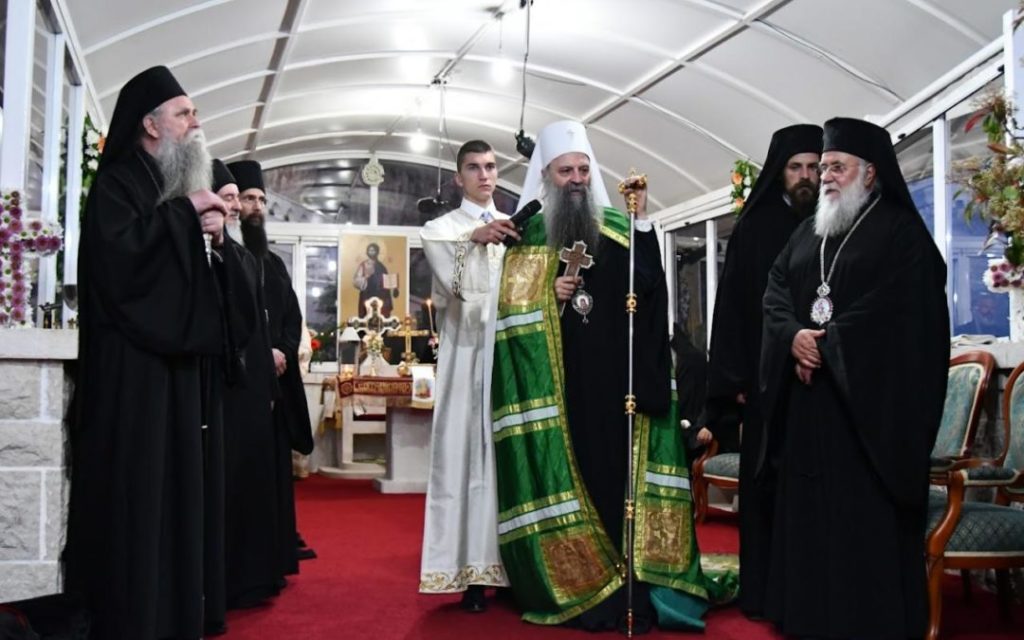 Χιλιάδες πιστοί στην εορτή του Αγίου Βασιλείου Όστρογκ στο Μαυροβούνιο