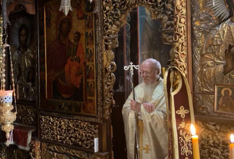 Ο Οικουμενικός Πατριάρχης λειτούργησε ως Ιερέας στην Παναγία Πορταΐτισσα (ΒΙΝΤΕΟ)