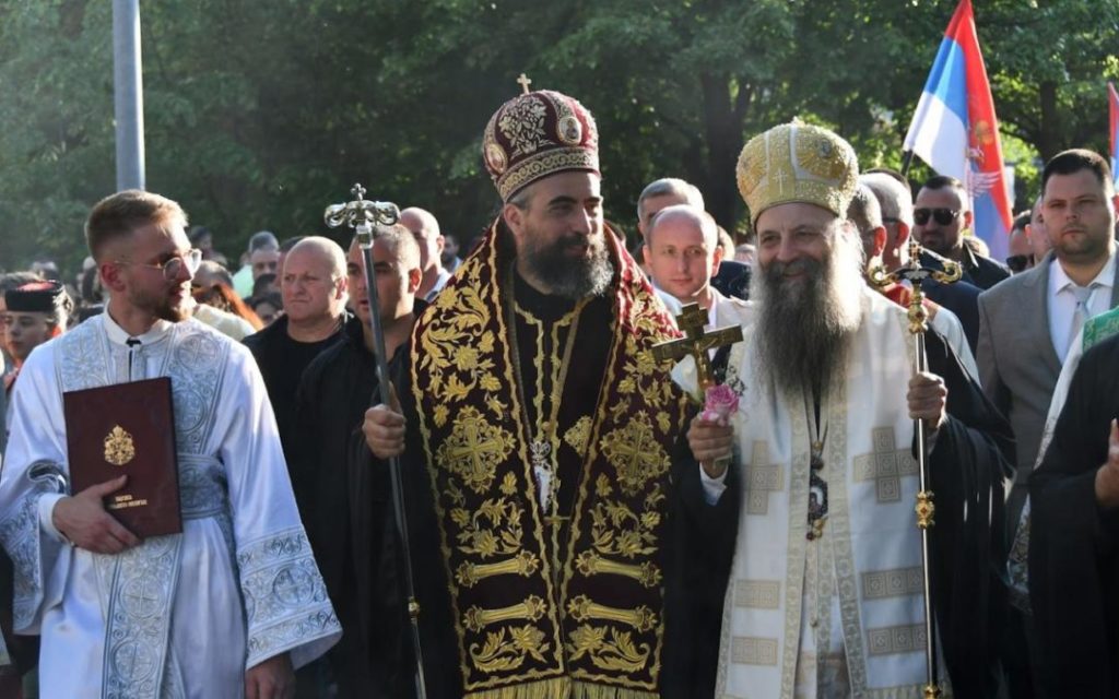 Ο Πατριάρχης Σερβίας στη μεγαλειώδη λιτανεία στο Νίκσιτς (ΒΙΝΤΕΟ)