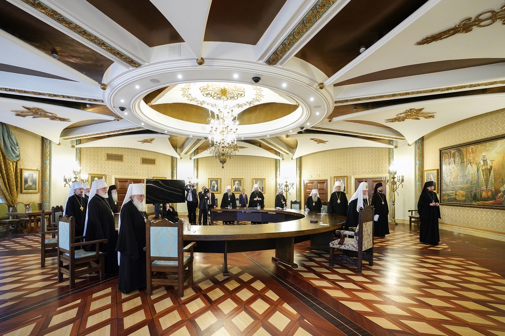 Russian Orthodox Church Holy Synod convenes in wake of decision by Ukrainian Orthodox Church-Moscow Patriarchate to declare autonomy