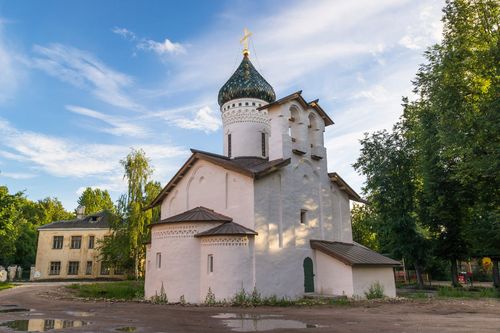 В Пскове завершили реставрацию церкви Сергия с Залужья