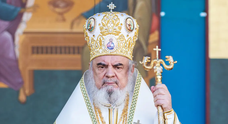 În Duminica Sfinților Români, Patriarhul Daniel îi omagiază pe părinții și bunicii creștini