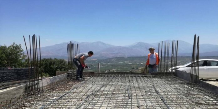 Αρκαλοχώρι: Παραμονή του Προφήτη Ηλία αναμένεται έτοιμο το εκκλησάκι που «γκρέμισε» ο εγκέλαδος