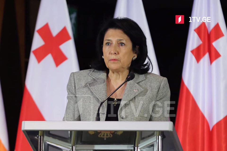 სალომე ზურაბიშვილი – პატრიარქის სურვილის გარეშე პრეზიდენტი არასდროს ასაჯაროებს შეხვედრის შესახებ ინფორმაციას, არც არასდროს მოუთხოვია კატეგორიულად კონკრეტულ დროს შეხვედრა