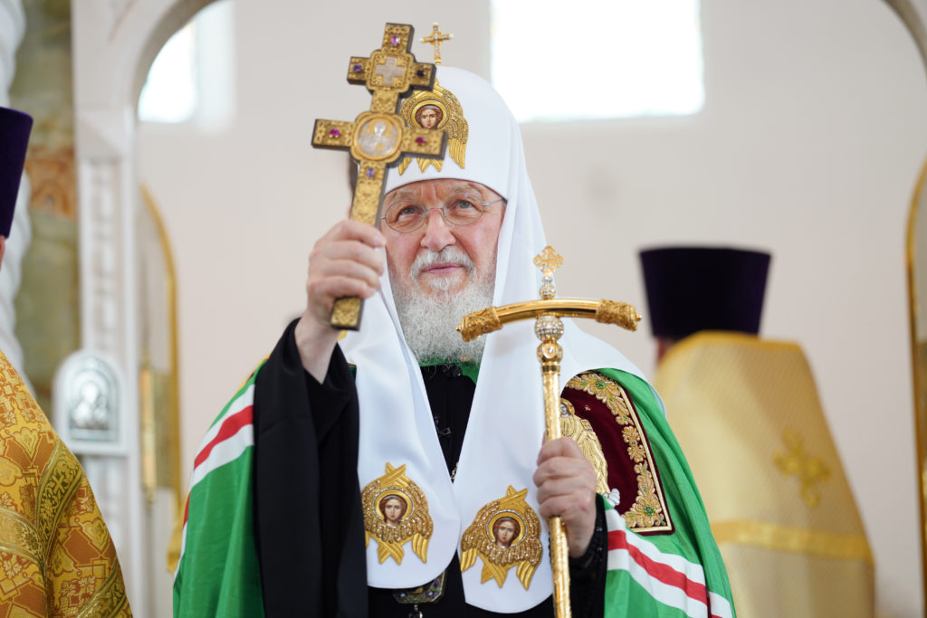 Ατύχημα για τον Πατριάρχη Μόσχας κατά τη διάρκεια της Θείας Λειτουργίας