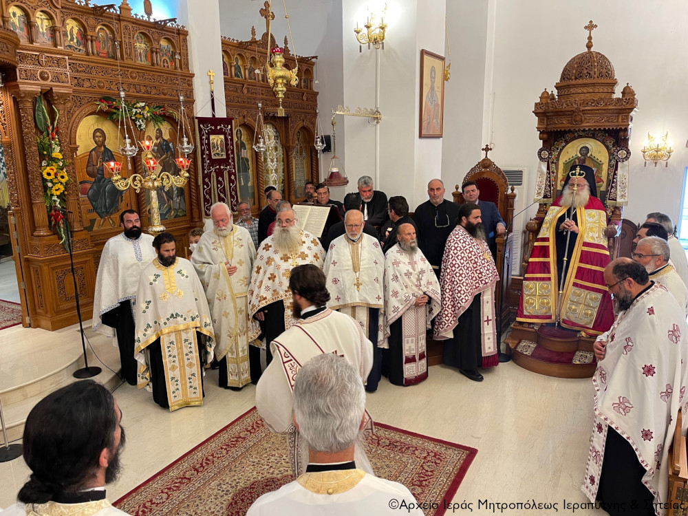 Ο Eσπερινός των ονομαστηρίων του Μητροπολίτη Ιεραπύτνης