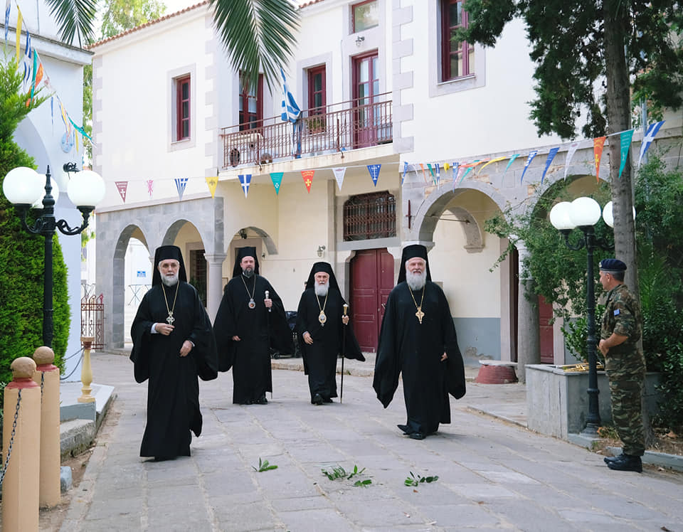 Πολυαρχιερατικός Εσπερινός εορτής του Αγ. Πνεύματος στον Ι.Μ.Ν. Αγ. Τριάδος Μυρίνης
