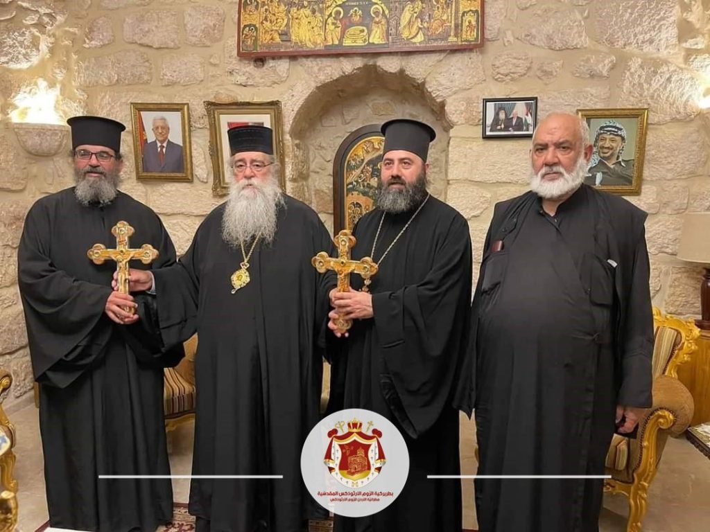 غبطةُ البطريرك يستقبلُ مجموعةَ حُجّاجٍ الأردنّ