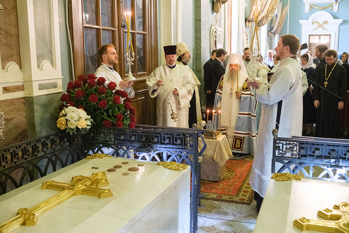 В Санкт-Петербурге прошел форум Всемирного русского народного собора, посвященный 350-летию со дня рождения Петра I