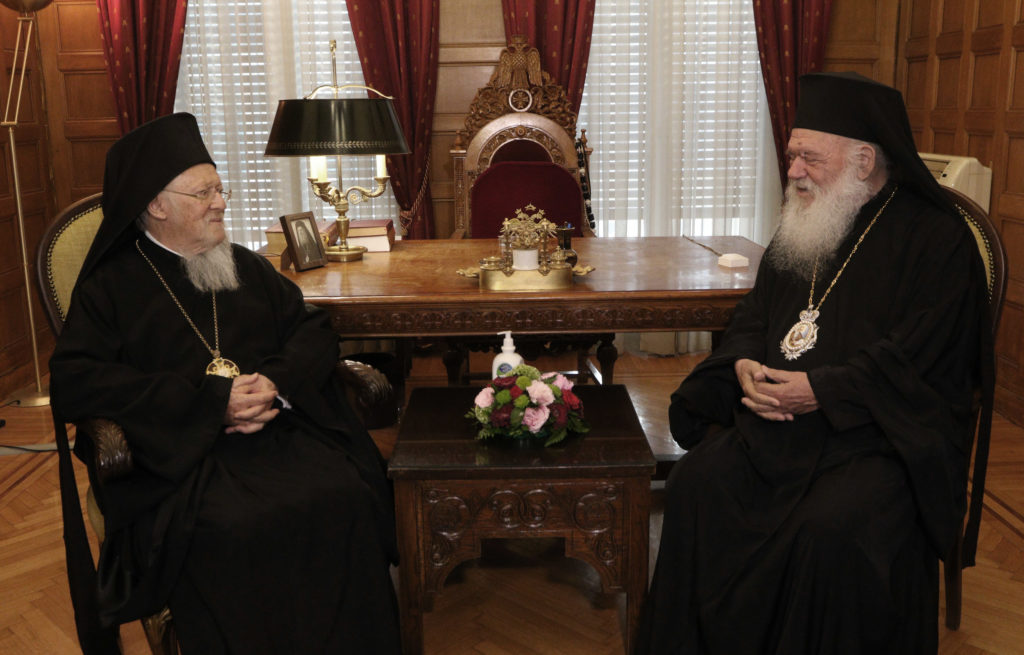 Ο Αρχιεπίσκοπος Ιερώνυμος υποδέχθηκε τον Οικουμενικό Πατριάρχη (ΒΙΝΤΕΟ – ΦΩΤΟ)