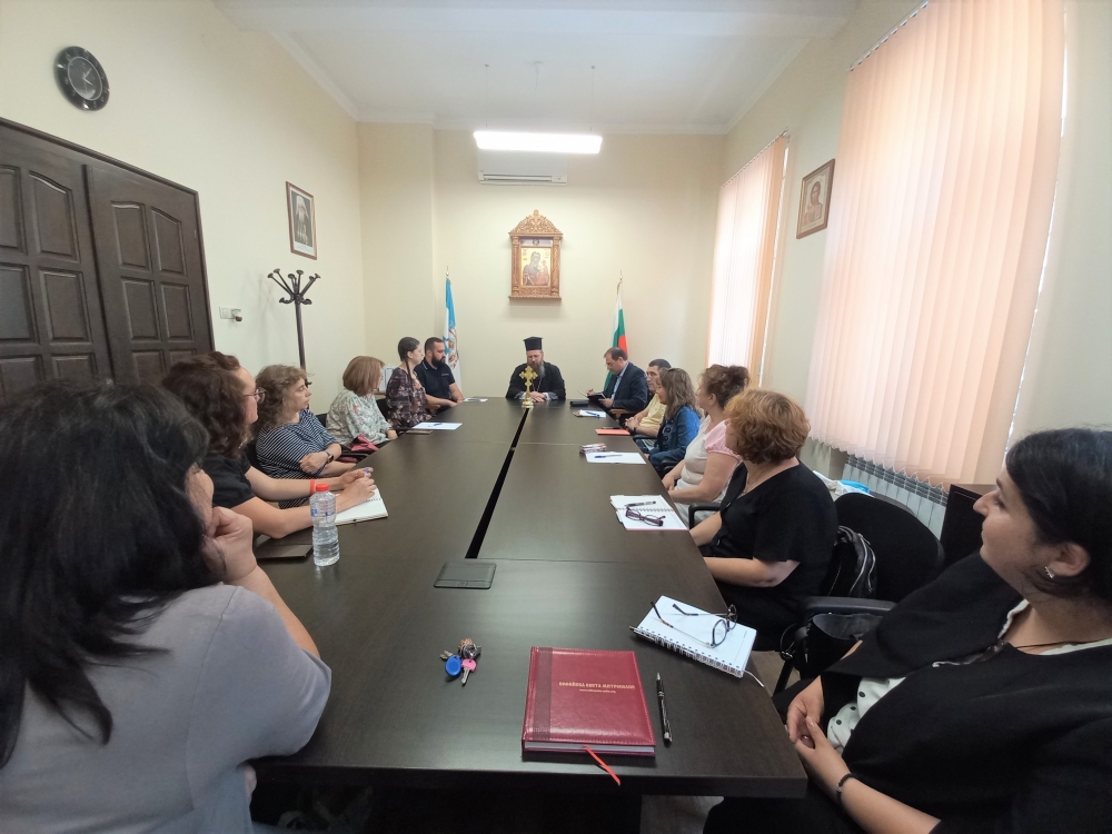 Среща на епархийското ръководство с учителите по Религия и в неделни училища