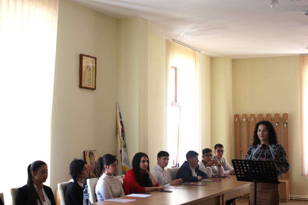Elevi de la 16 şcoli din Oltenia au participat la concursurile de oratorie și pictură ale Fundației „Cuvântul care Zidește”