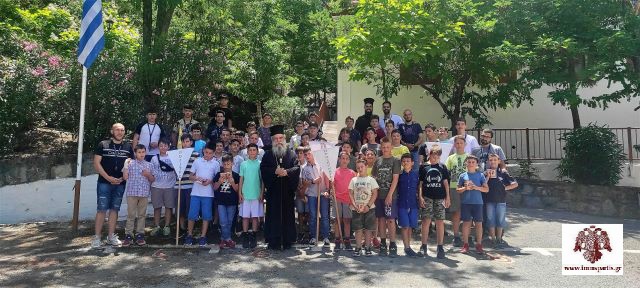 Επίσκεψη του Μητροπολίτη Μονεμβασίας και Σπάρτης στους μικρούς κατασκηνωτές της Ταϋγέτης
