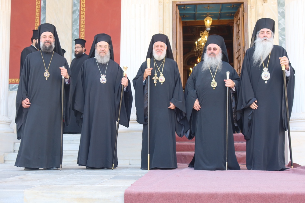 Η μνήμη του Αγ. Ιερομάρτυρος Δωροθέου, Επισκόπου Τύρου, και τα Ονομαστήρια του Μητροπολίτη Σύρου