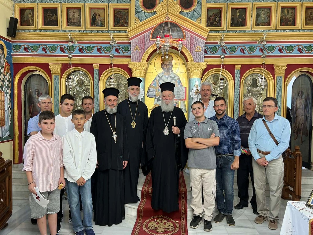 Πρώτη καλοκαιρινή ποιμαντική περιοδεία του Μητροπολίτη Χαλκίδος