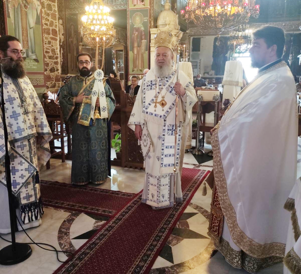 Ο Μητροπολίτης Χαλκίδος λειτούργησε στη γενέτειρα του το Ψυχοσάββατο