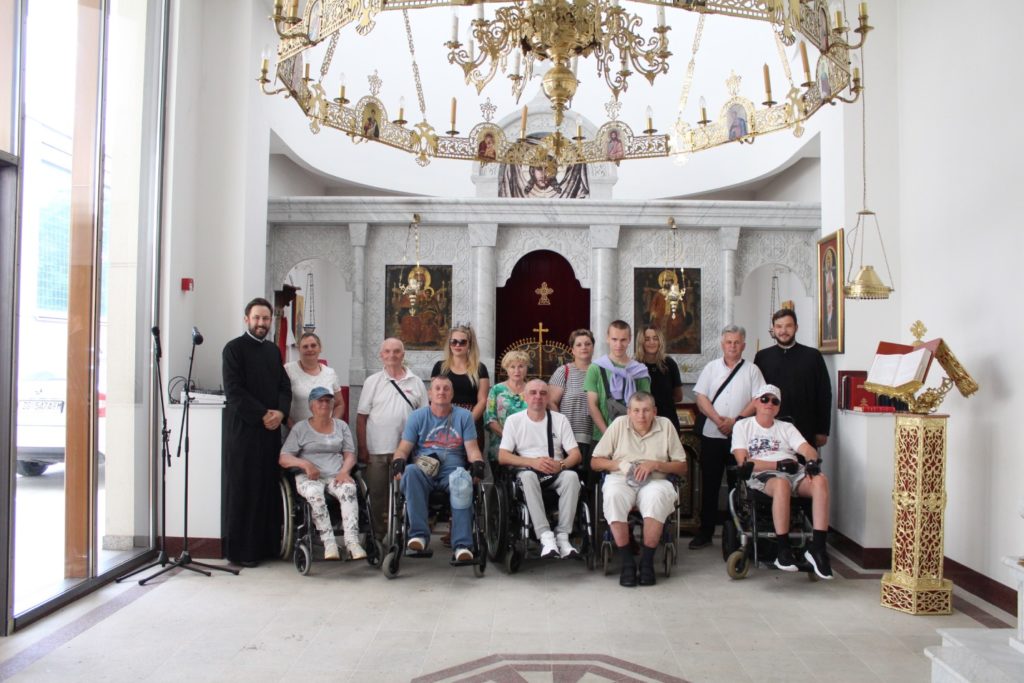 Ζάγκρεμπ: Μαθητές ξενάγησαν 20 Ουκρανούς πρόσφυγες με αναπηρίες