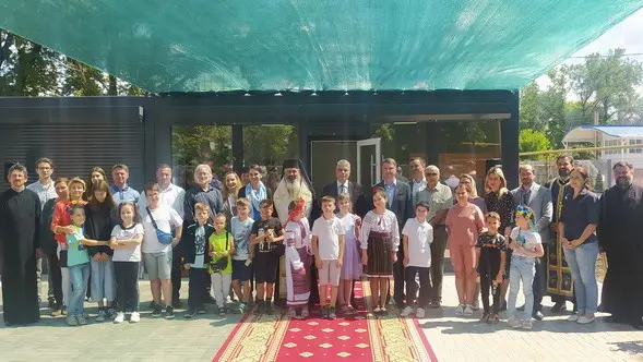 Η εν Ρουμανία Εκκλησία αγκαλιάζει τα παιδιά