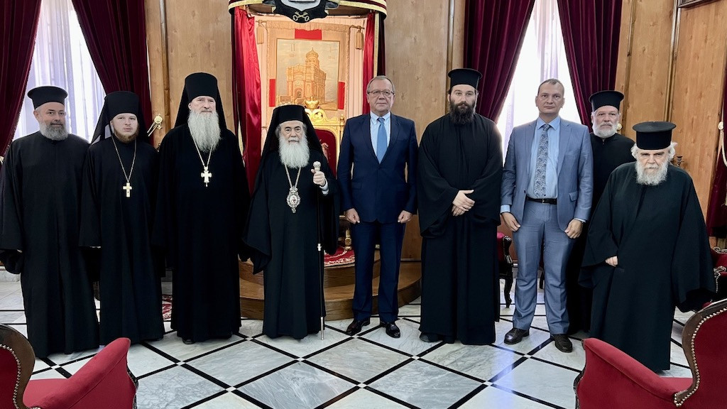 Блаженнейший Патриарх Иерусалимский Феофил III встретился с послом Российской Федерации